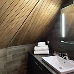 Отель Wilderness Nangu & Igloos Ивало