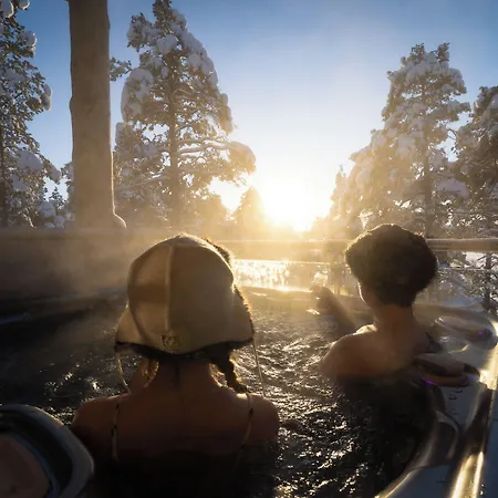 Wilderness Nangu & Igloos 5* Ivalo