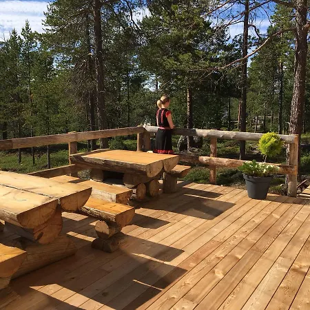Wilderness Nangu & Igloos Inari